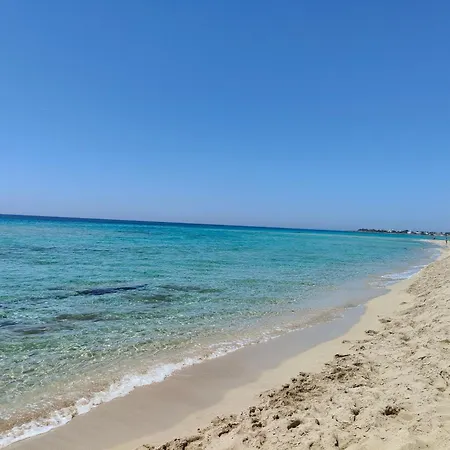 Apartment In Con Piscina Torre Lapillo
